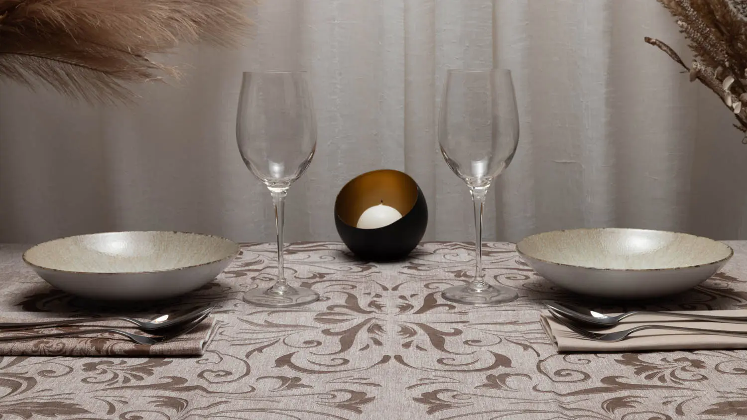 Tovaglia-TNT-airlaid-Damasco-beige-abbinamenti Tovaglia-TNT-airlaid-Damasco-beige