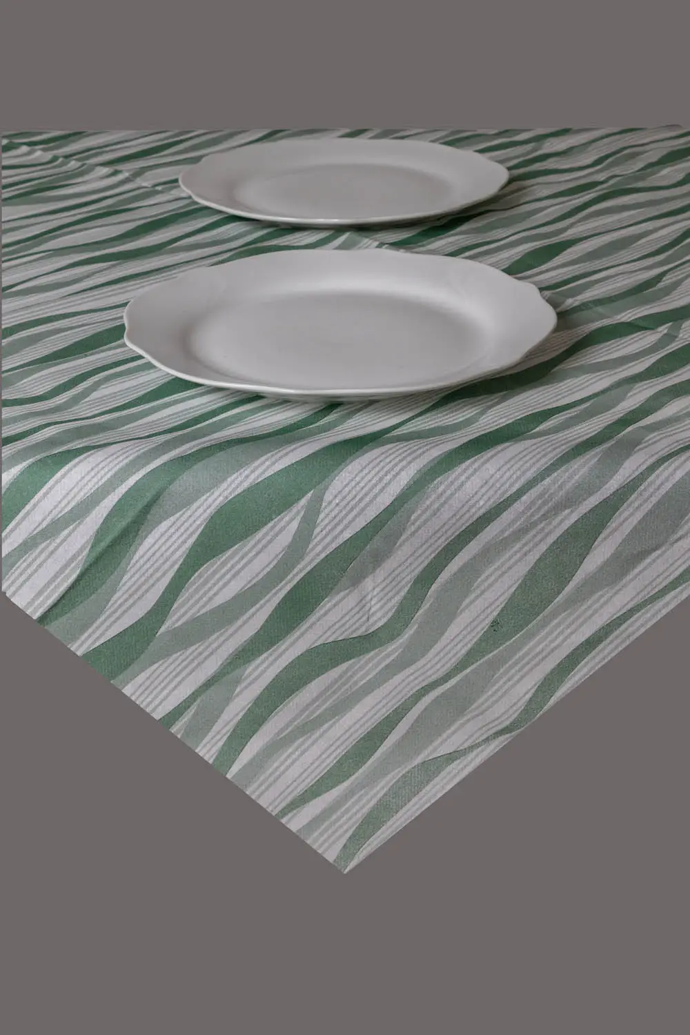 Tovaglie-TNT-Airlaid-Monouso-Movida-verde-02 Tovaglie-TNT-Airlaid-Monouso-Movida-verde