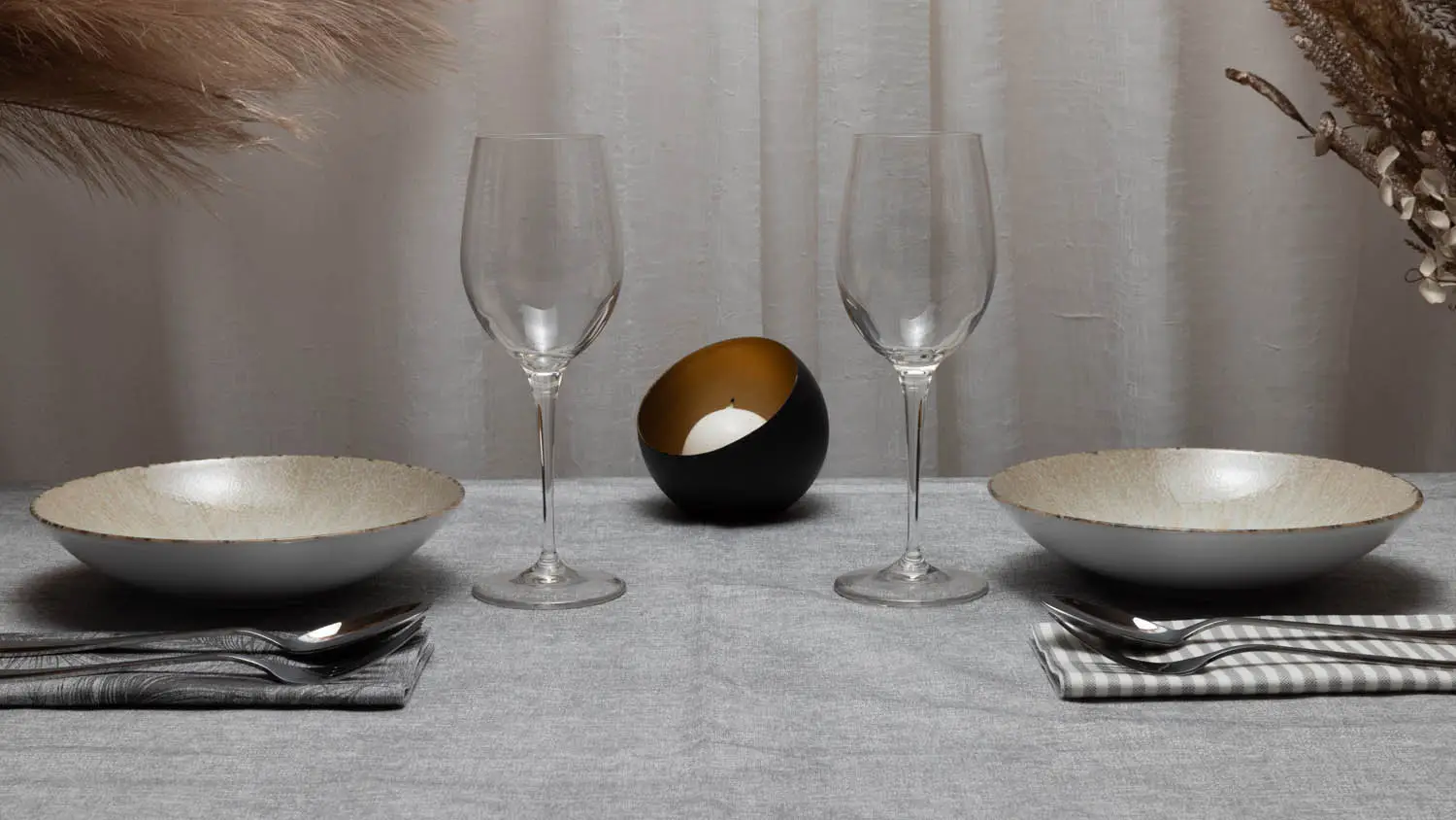 Tovaglie-TNT-Airlaid-grigio-Britz-abbinamenti