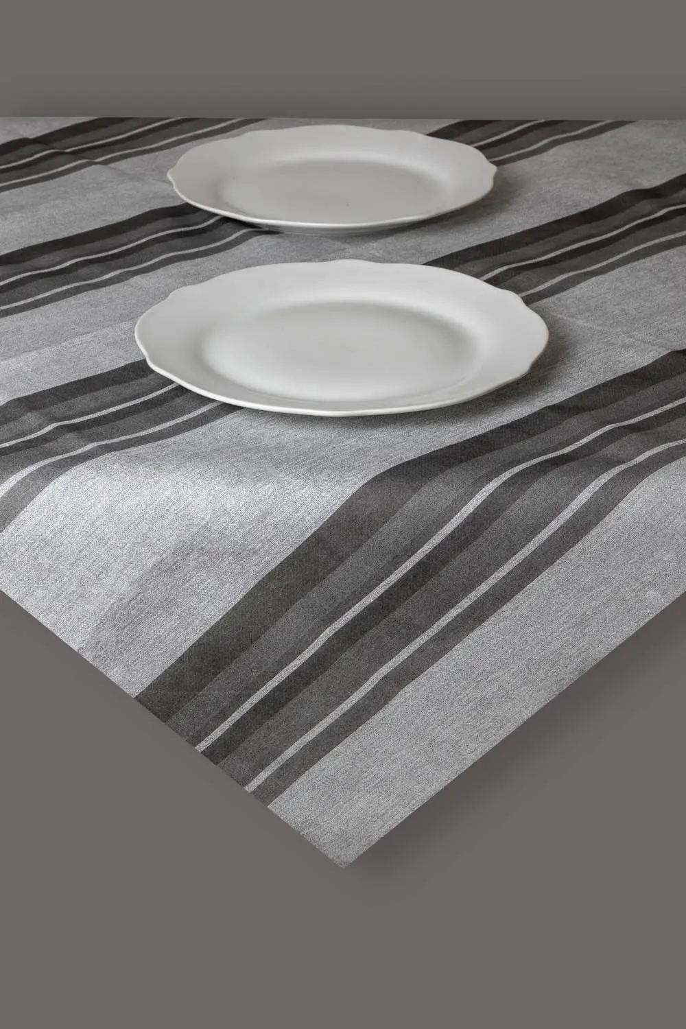 Tovaglie_TNT-Airlaid-Dafne-grigio-nero-02